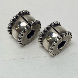 2 spacer from Pandora